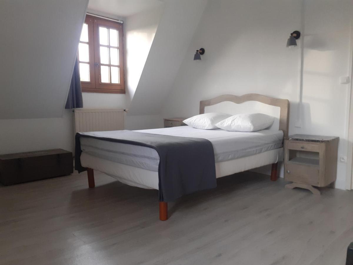 Gîte Les Vignettes Bourgeauville Extérieur photo