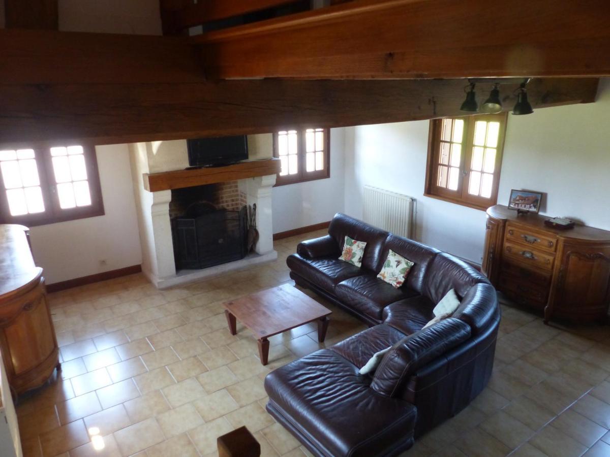 Gîte Les Vignettes Bourgeauville Extérieur photo